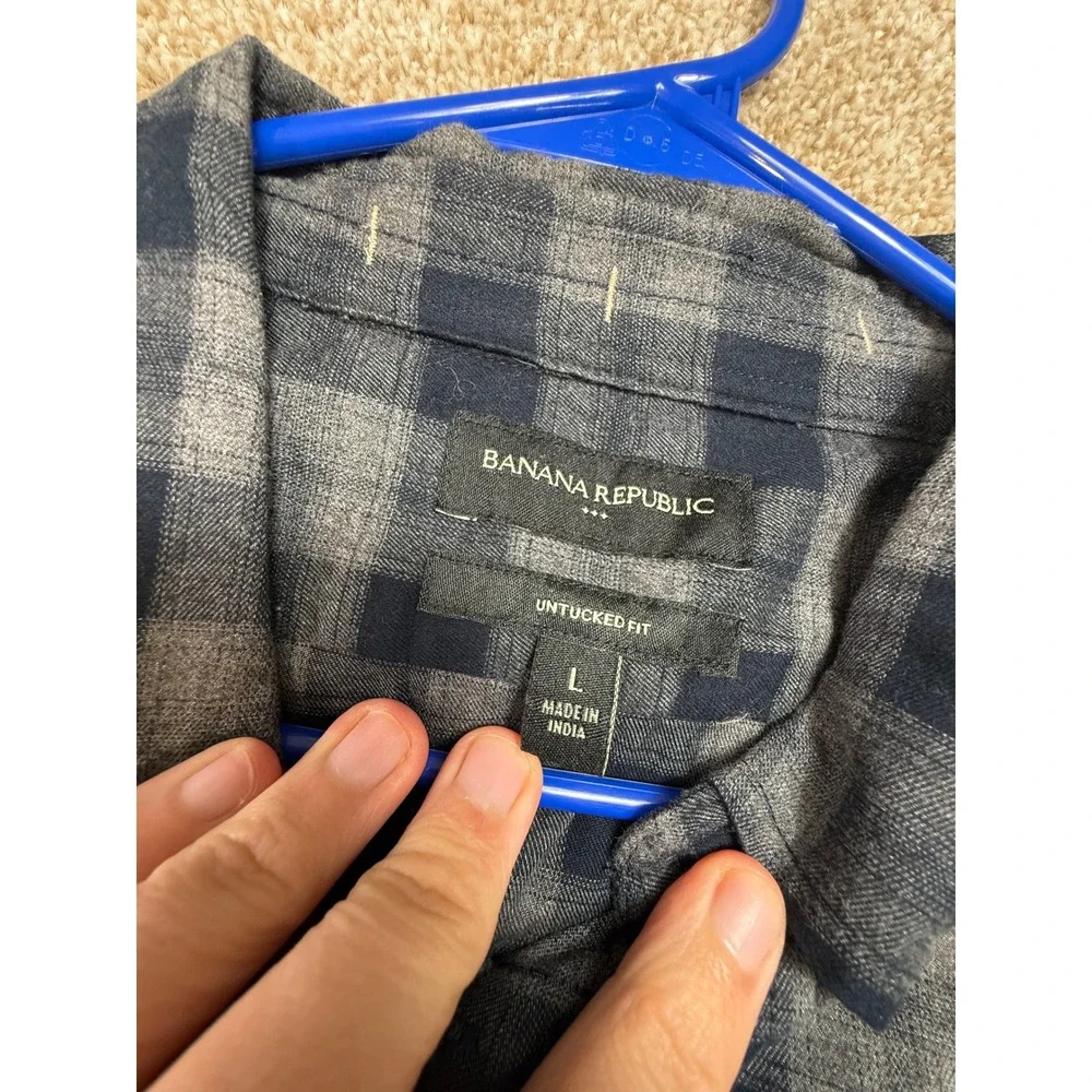 Banana Republic Untucked Fit Flannel Shirt Mens Large Grey Buffalo Check Cotton